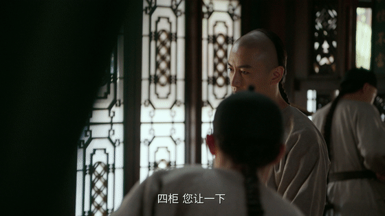 入职第1天都不看好偏偏我最争气被贴上“太年轻没经验”的标签，同事敷衍应付，领导