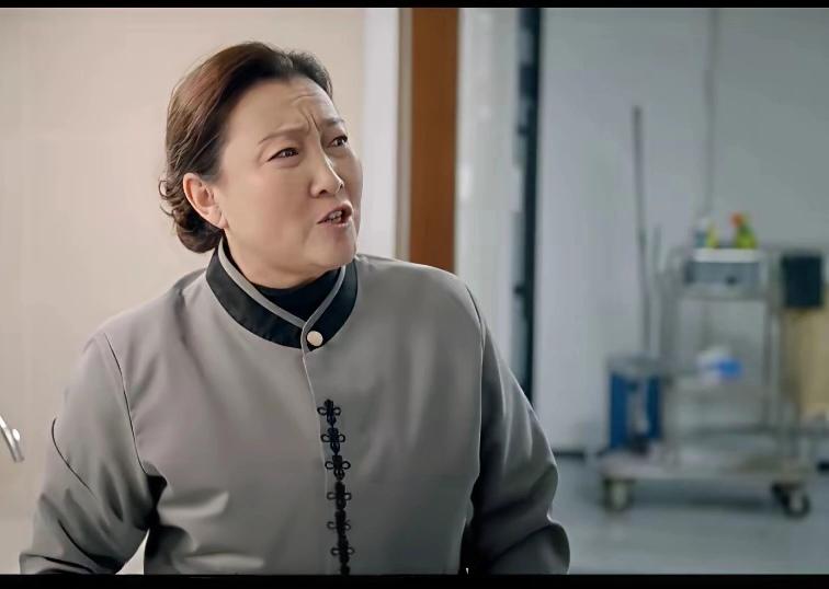 追剧《不期而遇的生活》方磊原来是个富二代，他的母亲原来是个包租婆，这方磊藏得