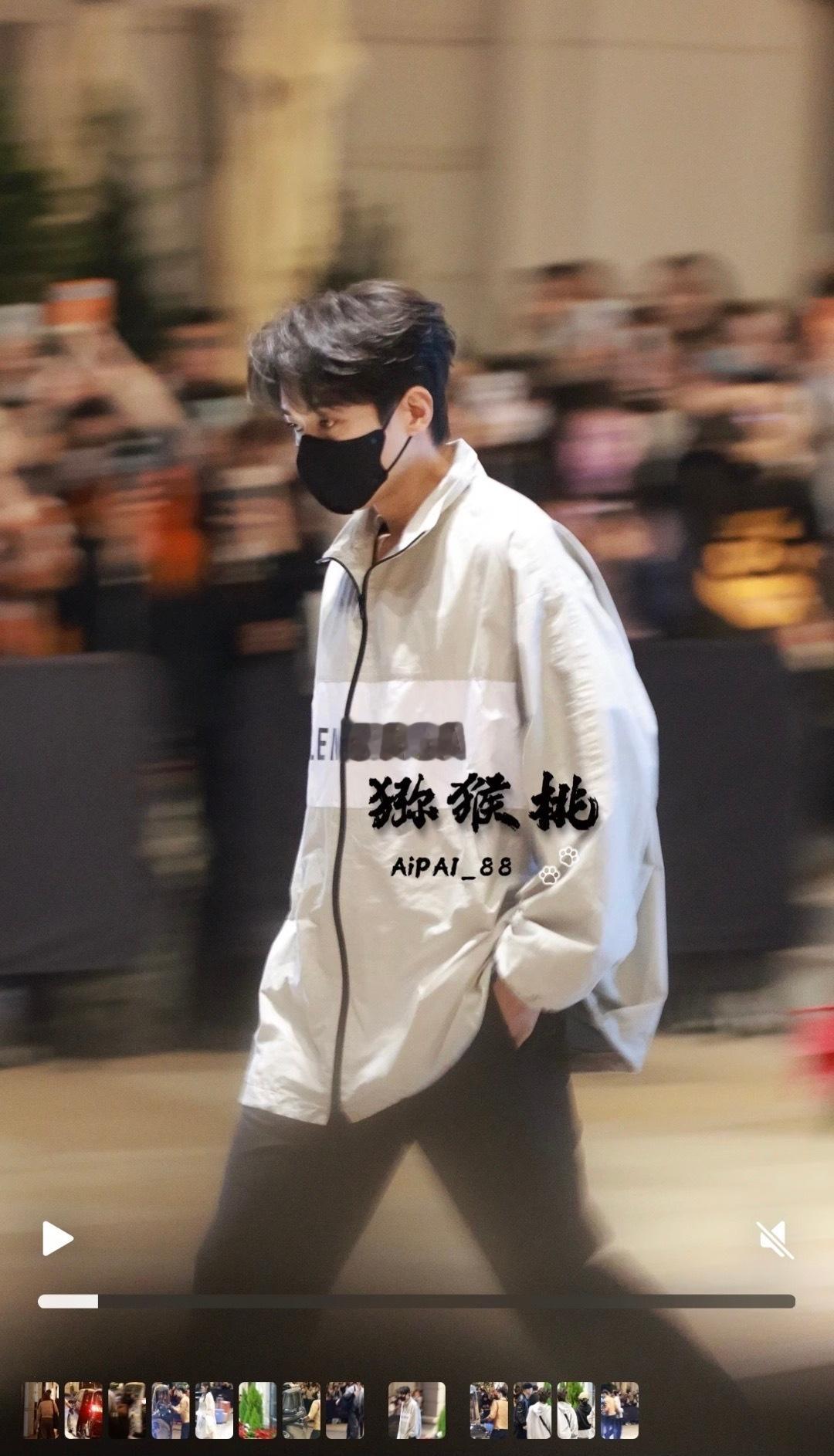 刘学义爱奇艺尖叫之夜妈哟沃糙生图这么好康！