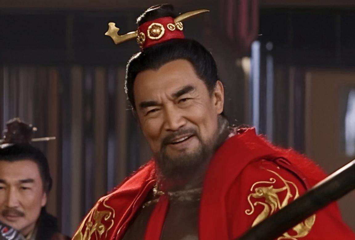 曹家的江山看起来是篡夺的，实际上是曹操一刀一枪打出来的，前后历经三十年，无数次刀