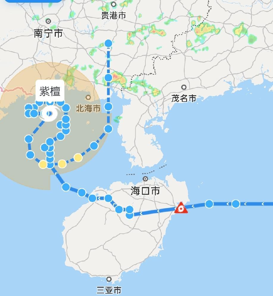 正在北部湾徘徊的第19号台风“紫檀”很可能发展成巨型“雨弹”，它的路径十分奇葩，