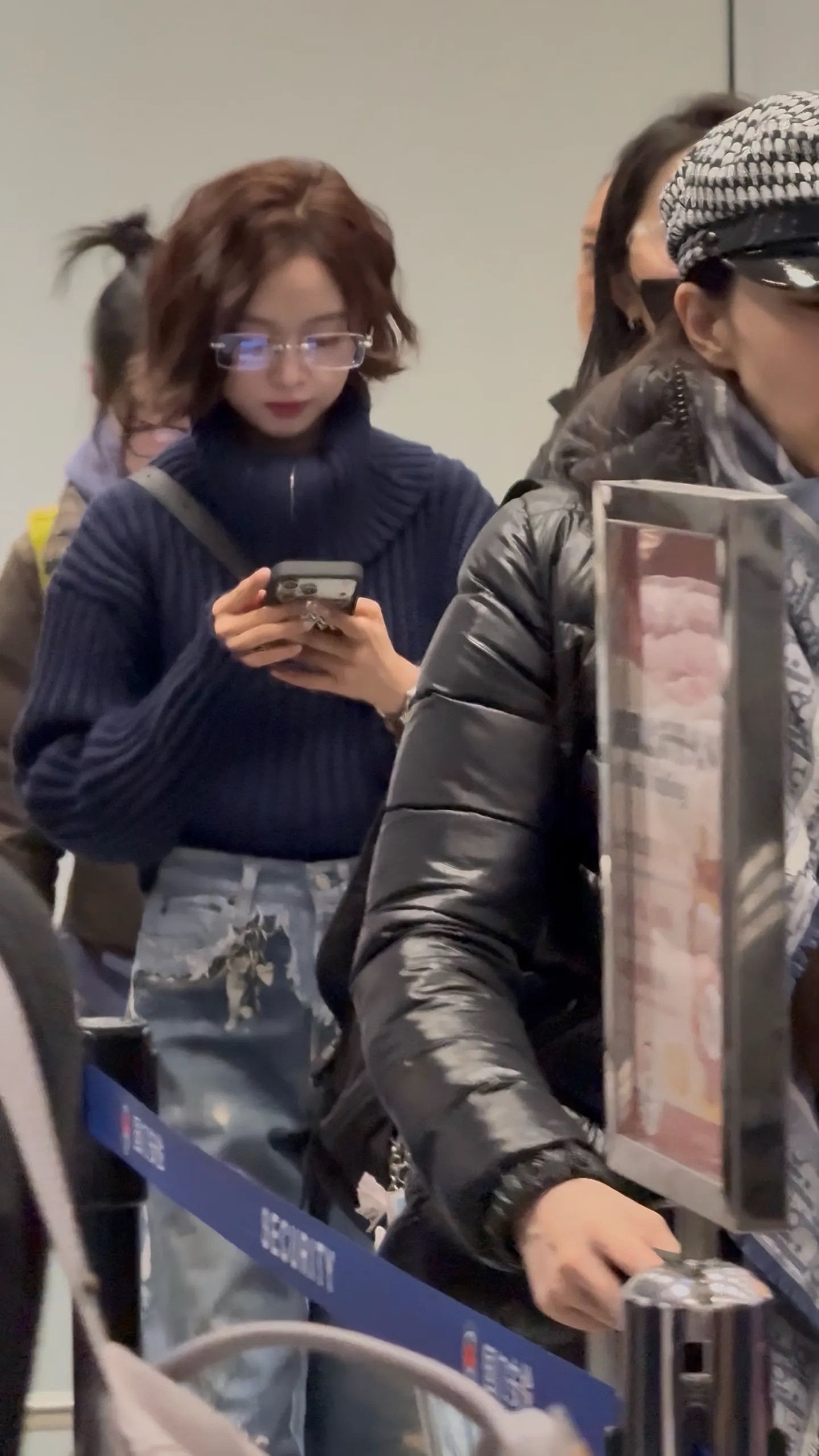 吴宣仪.就宣仪式感这两张昨天的偶遇也很好看诶