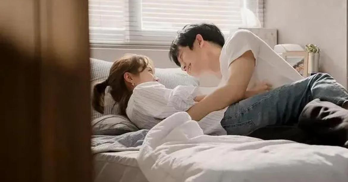高质量的夫妻生活对女人有什么好处？好处太多了。不仅能延缓衰老、调节内分泌，还