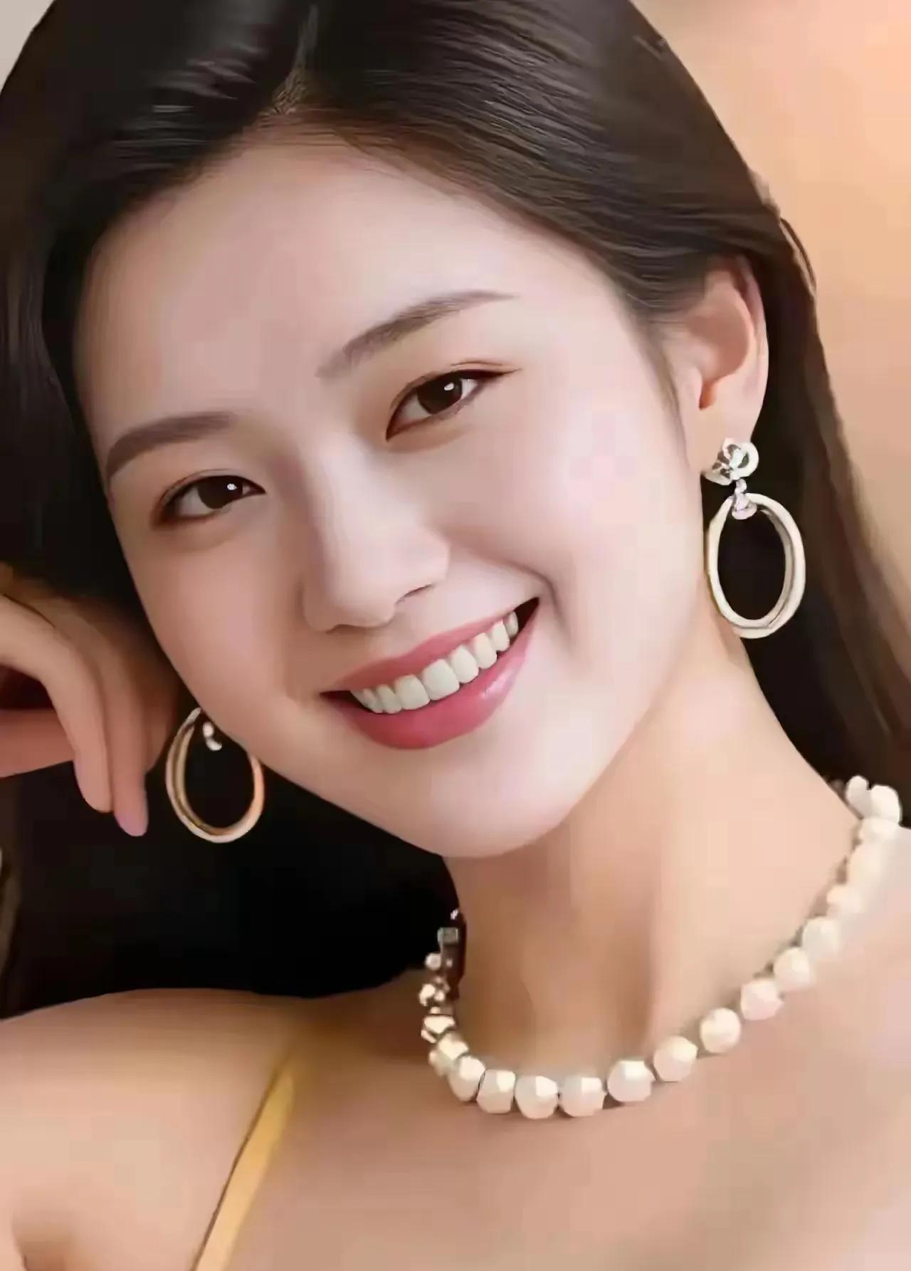 喜看淑女成佳媳，如花似玉家中妻。沉鱼落雁皆逊色，……请友续句【端庄贤惠情