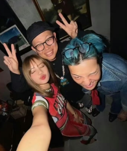 我嘞个要是能合作就爽了，我那老爱豆和甜豆啊。