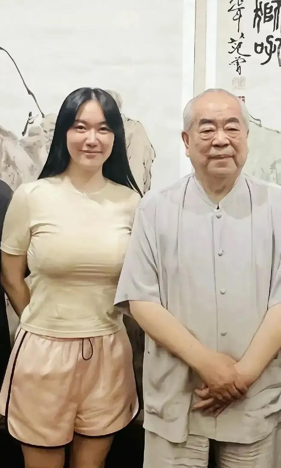 徐萌给所有的女人上了一课！两年的时间，从一无所有到身价几十亿，只因为她嫁对了