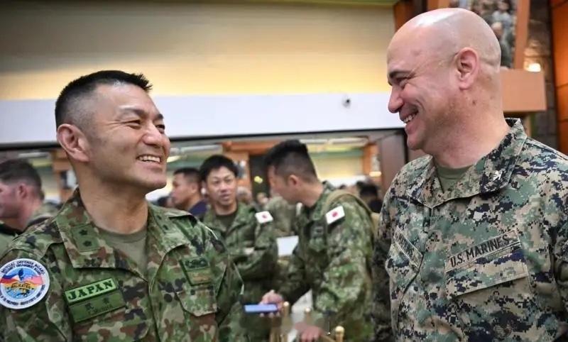 17国联军军演耀武扬威，解放军布下天罗地网，四川舰扛起破局重任近期，美日菲牵头组