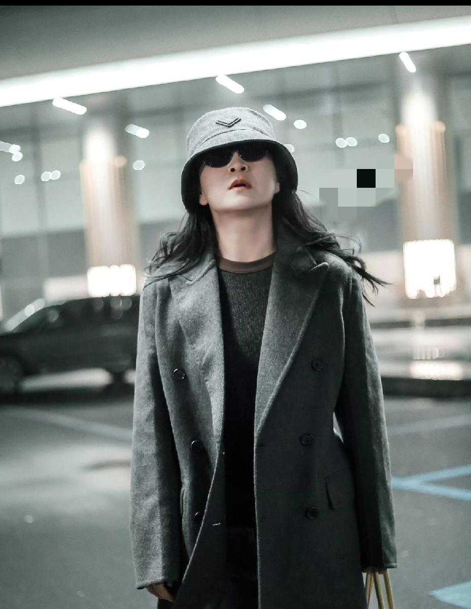 贾玲现在是真认不出来了1月16日下午，有网友偶遇贾玲，不过啊，贾玲现在是真认