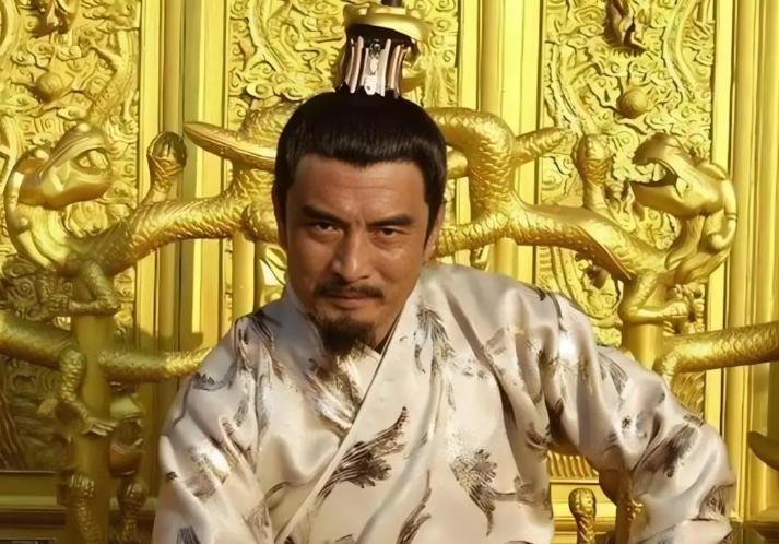 880年，黄巢刚拿下长安，立马下令：“将全长安权贵门阀满门抄斩，一个不留！”有谋