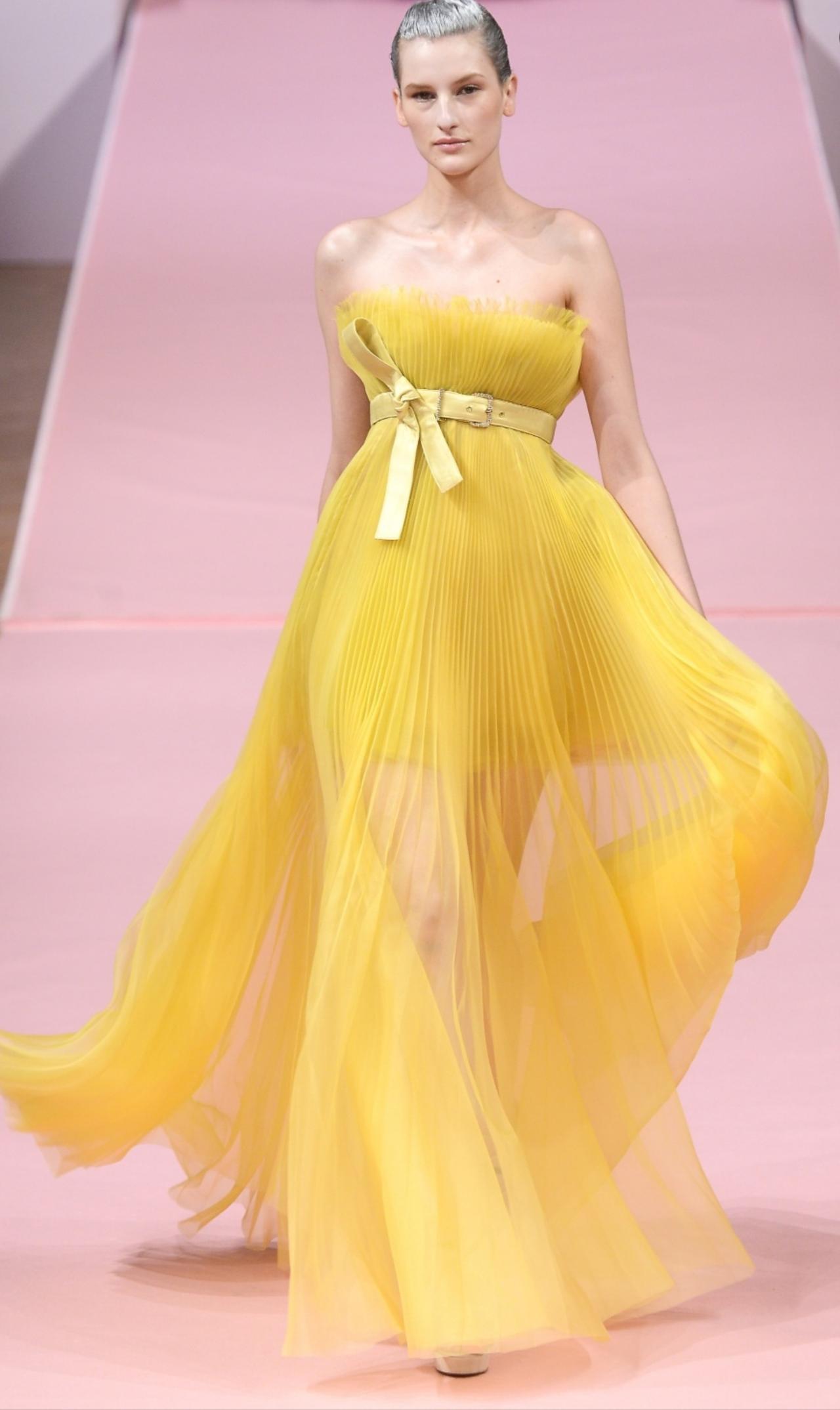 AlexisMabille2013春夏高定系列，蝴蝶结是贯穿始终的灵魂符号。