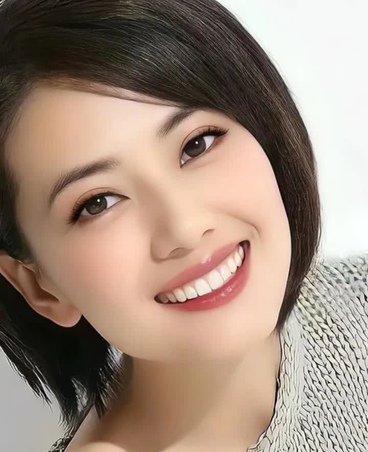 大家发现没有虽然高圆圆号称盛世美颜，刘亦菲号称神仙姐姐，但我问了好几个男人，都不