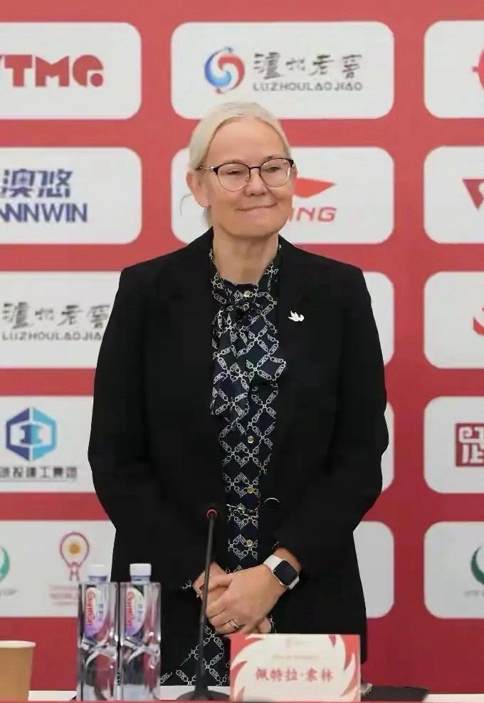 “索林坐不住了”！她亲自导演的伦敦百年世乒赛庆典，成了各国乒坛集体吐槽：1、小组