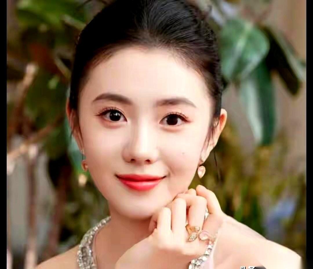 最近韩沛颖、刘浩存和王晓晨这三人的“连环瓜”，算是把娱乐圈的罗生门给演活了。前脚韩沛颖刚因为造谣刘浩