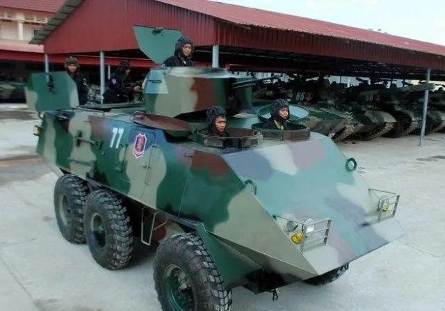 柬埔寨陆军独特的装甲车——BB-60一位前越南军事机械师受雇于柬埔寨，负责修理
