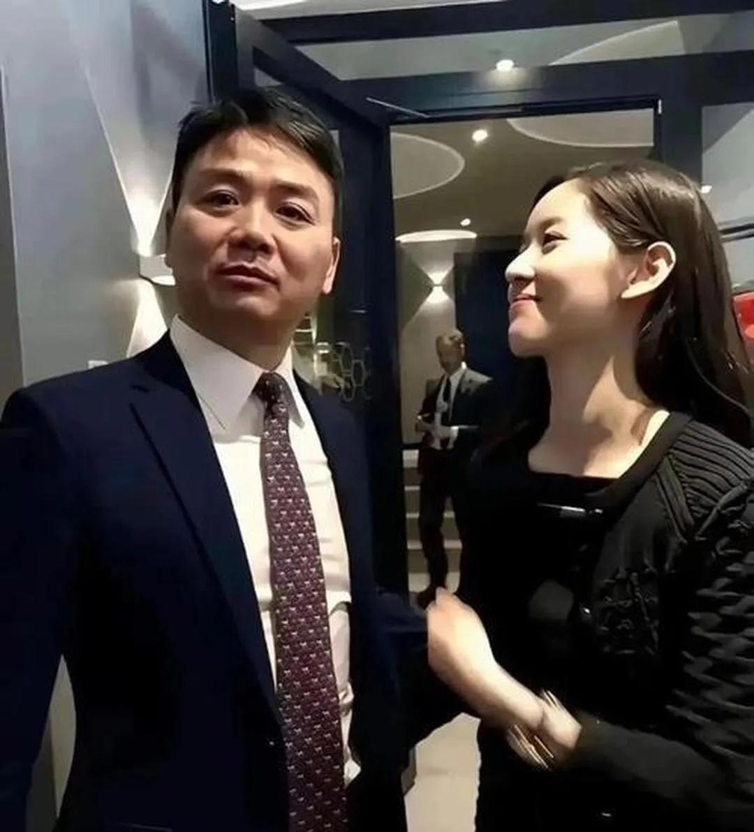 果然还是男人最懂男人。刘强东都五十多岁了，又不缺钱，为啥还要开个新公司，名字