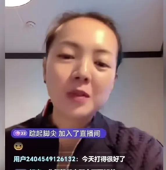刚才看了袁嘉楠一段视频，有的意思，没想到场上紧张严肃的袁嘉楠，底下很好玩。袁嘉