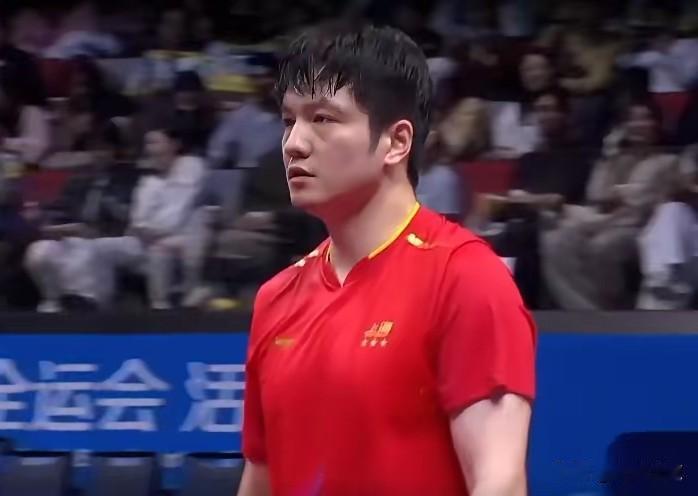 吓死我了！交警点名樊振东，我还以为东哥开车违章了呢？文中说:樊振东没有范本，