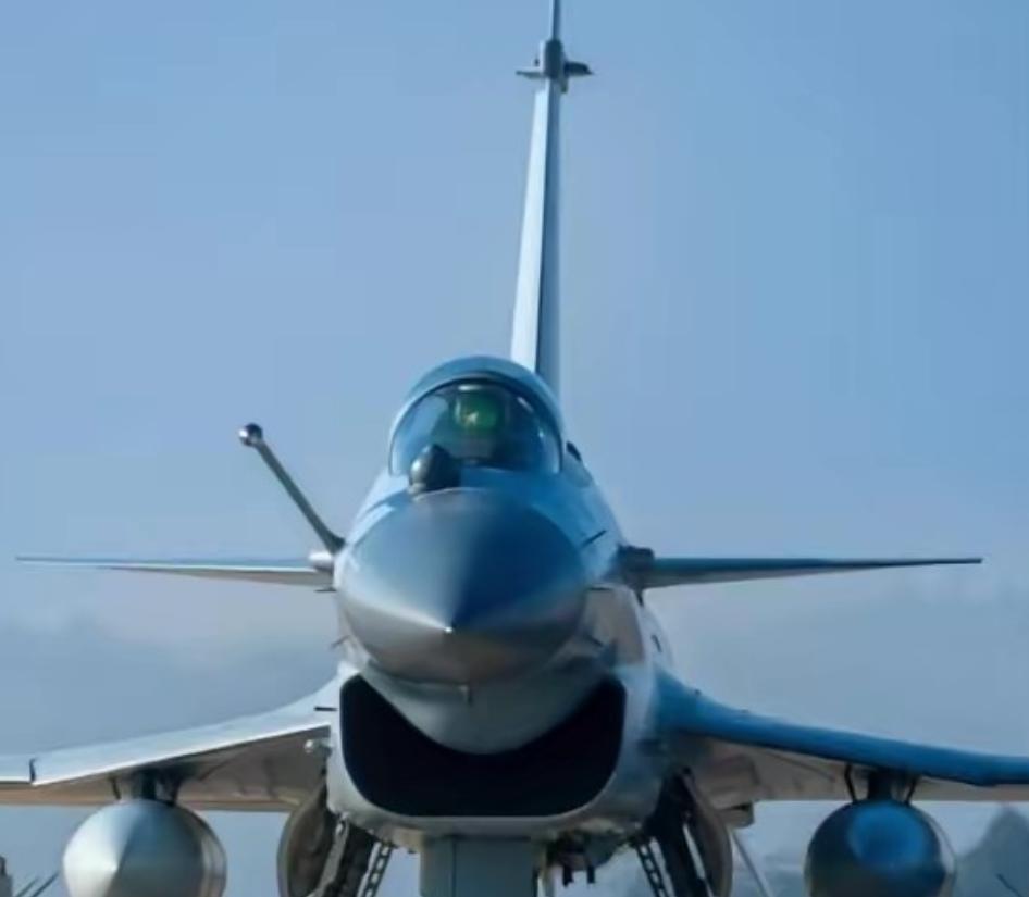 埃及不买了，印尼不买了，泰国也不买了，可那边歼-10CE在巴基斯坦手里飞得正欢，