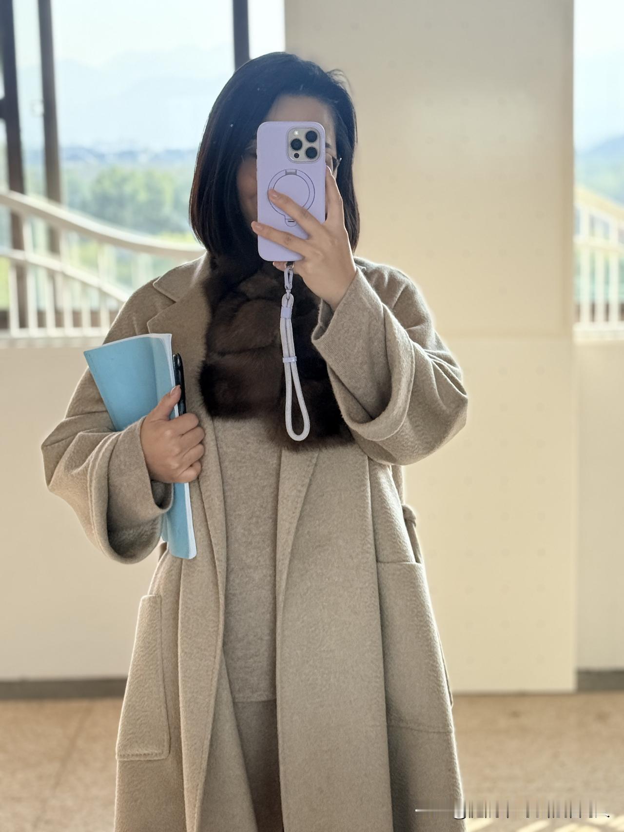 离退休还有4年多的时间，每天都数着日子等退休。不是矫情，是真的懂这种在职场里“身