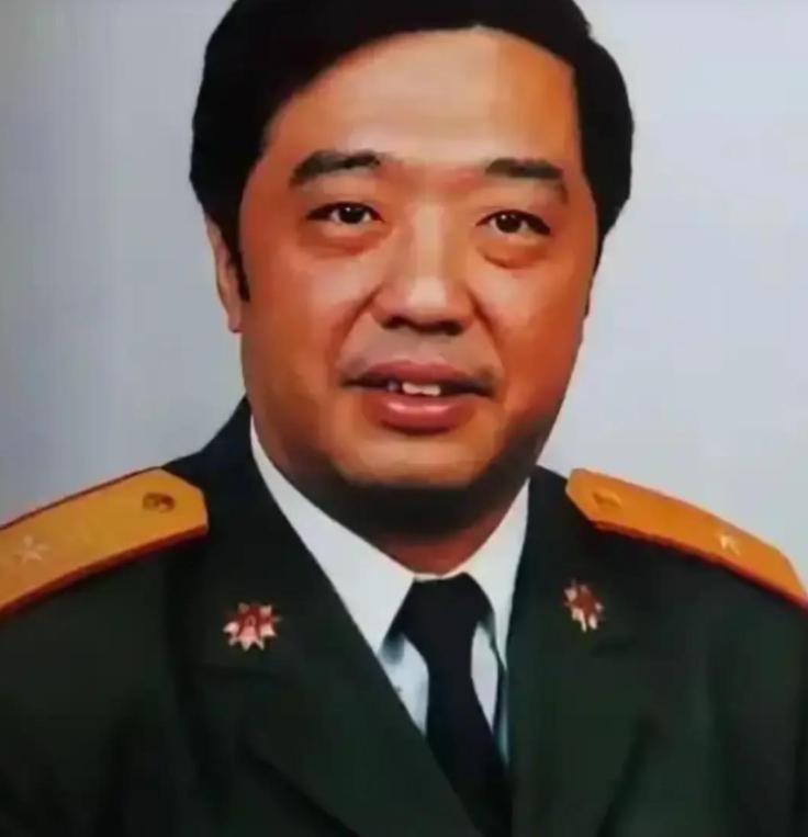 1963年，开国元帅的贺龙儿子竟然没考上清华，家里人想着能不能“通融”一下，贺龙