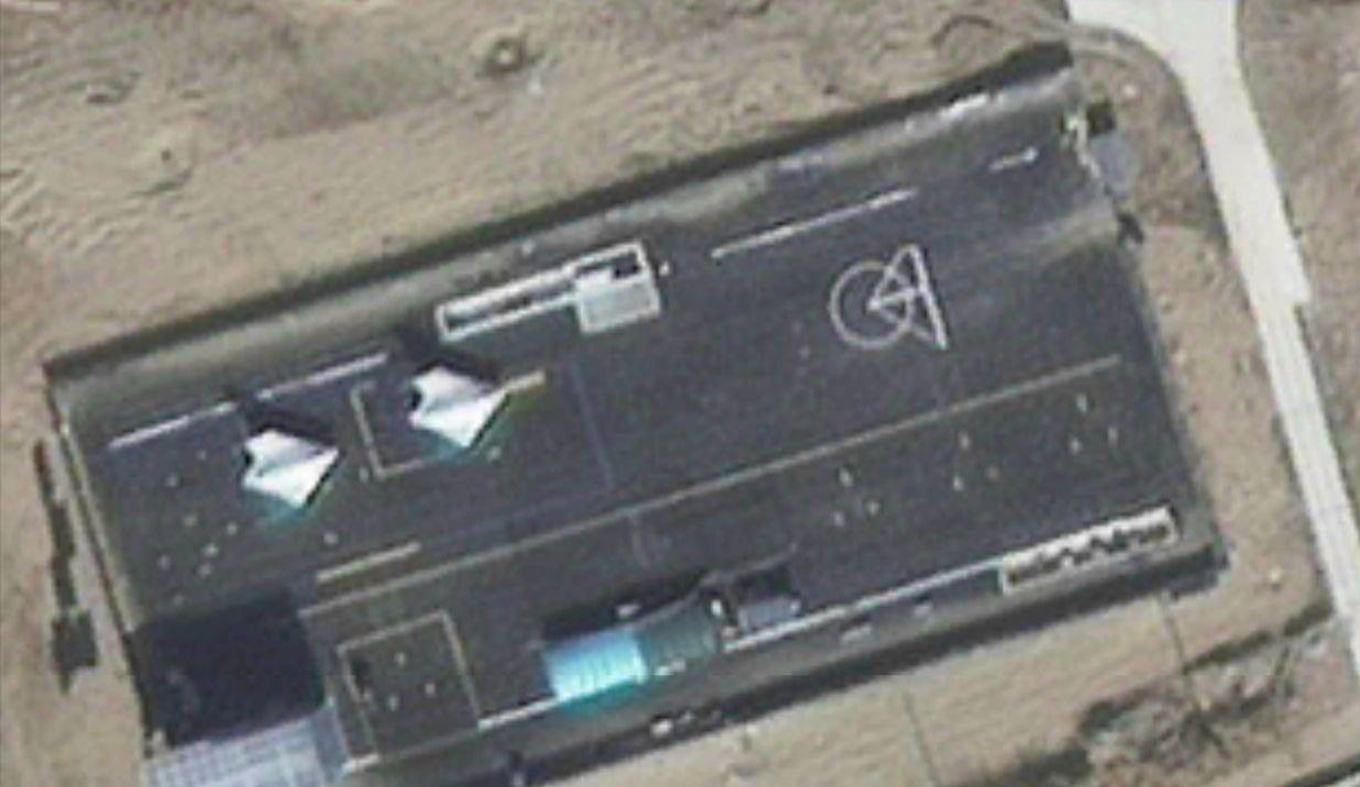 076四川舰，进行首次试航试验。图一是四川舰的最新画面，可以看出来，甲板上的