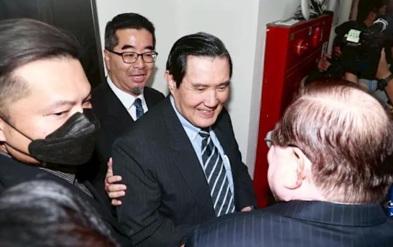 内讧爆发！马英九拒绝电话、倒向美国？与副主席萧旭岑疑似闹掰，双方隔空交锋，国民党