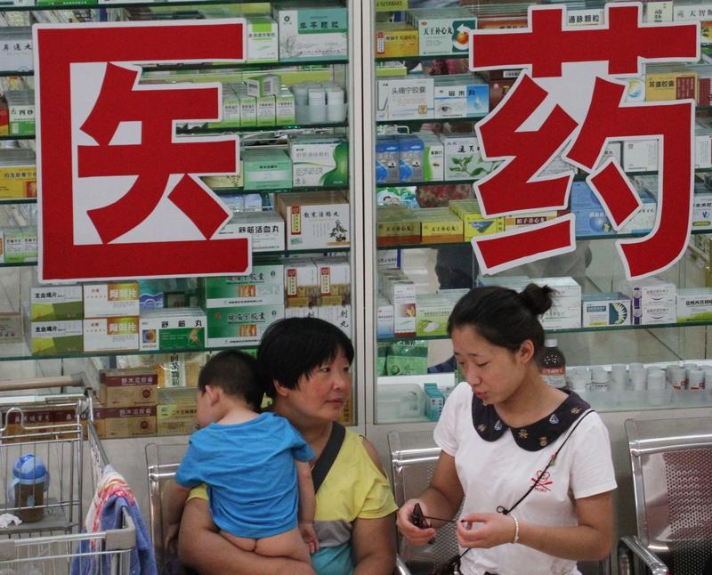 你是不是也听过这种说法：“药过期了没事，只要没发霉、没变味，还能吃。”说实话，
