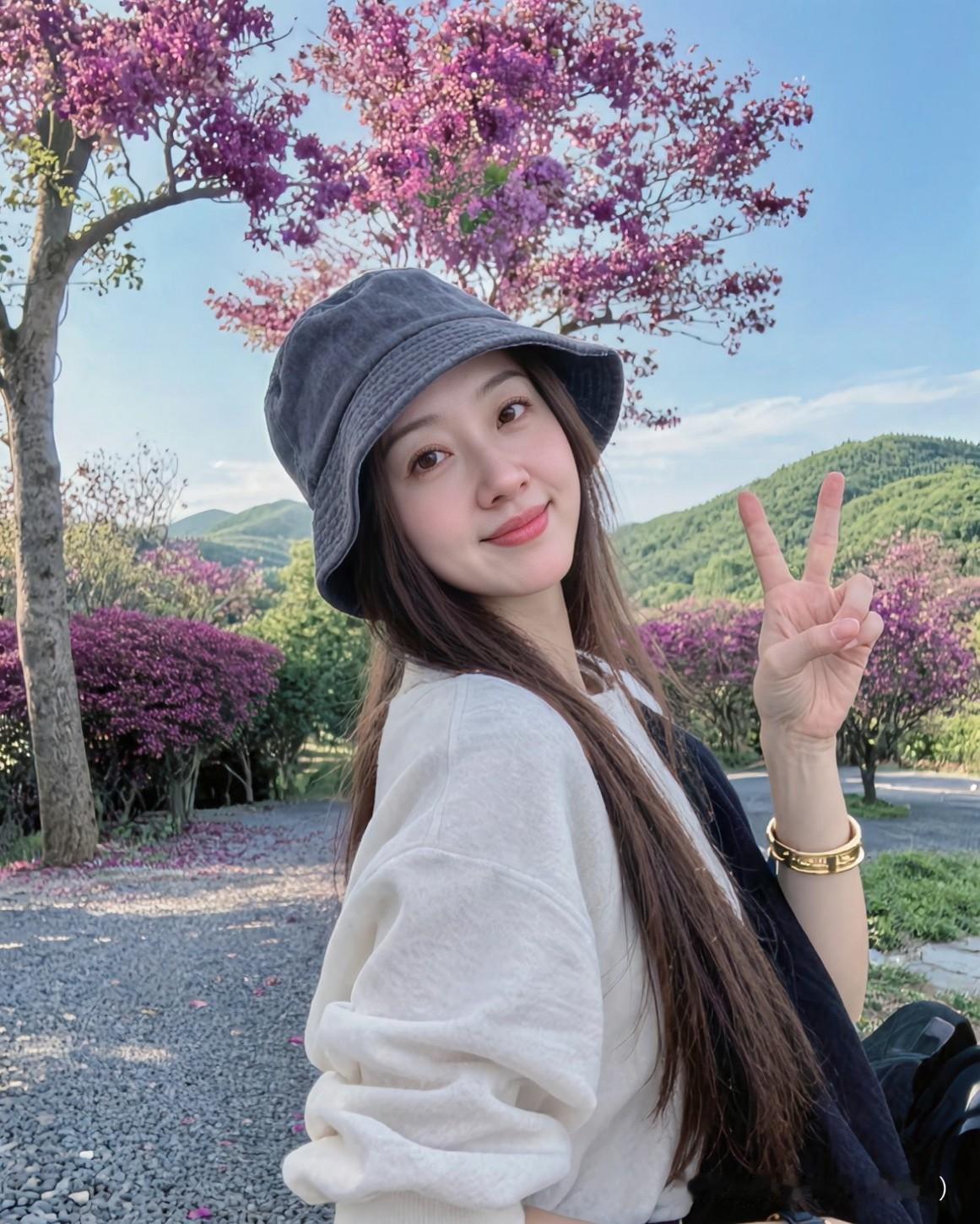 最适合的人，从不是爱而不得的白月光，而是看透你所有脾气、知晓你全部缺点，