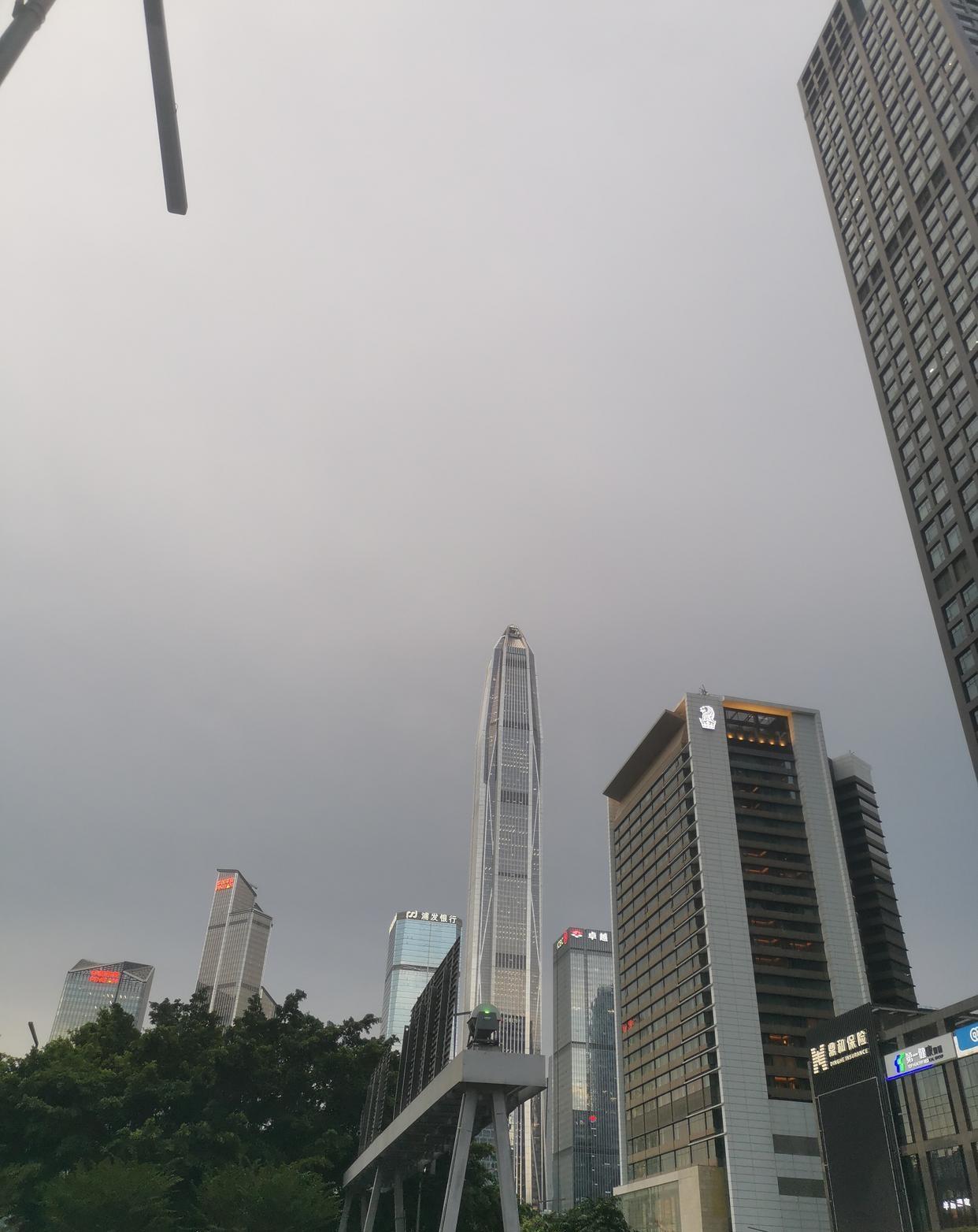 网传富士康的一种操作：想裁掉工程师，不会直接发辞退通知，而是收走所有项目资料和工