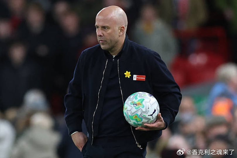 利物浦回声报记者格斯特评论切尔西和阿斯顿维拉双双失利，意味着斯洛特的球队已经升至