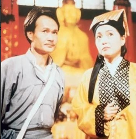 1996年苑琼丹向林正英提出了结婚，林正英却一改往日的温柔，破口大骂道：你就是个