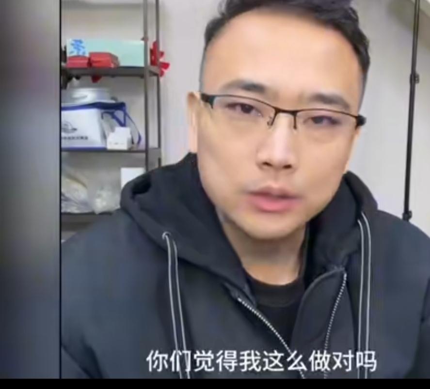 看了这个人发的视频真的很感动，他前妻因为出轨和他离婚，多年未联系。最近前丈母