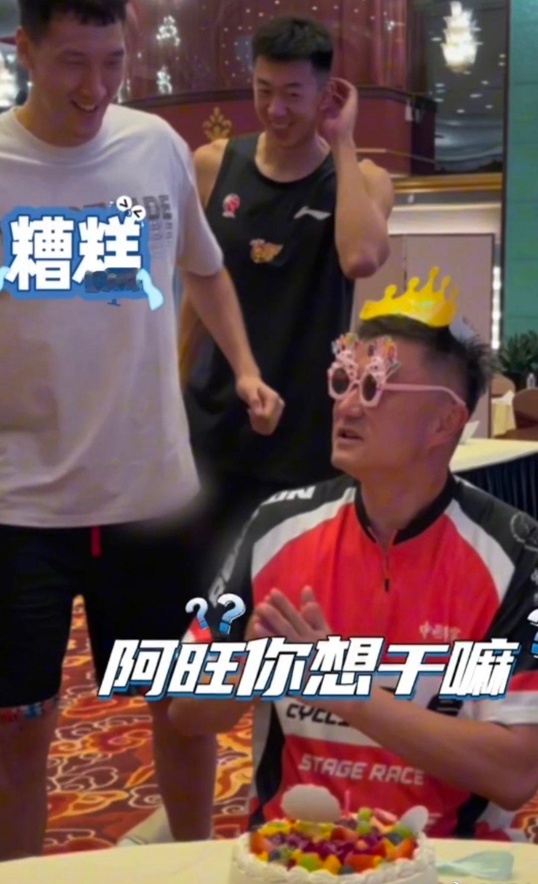 现在队内唯一一个25岁以下的国手居然是——杜润旺。这对于当年能占据国家队半壁江山