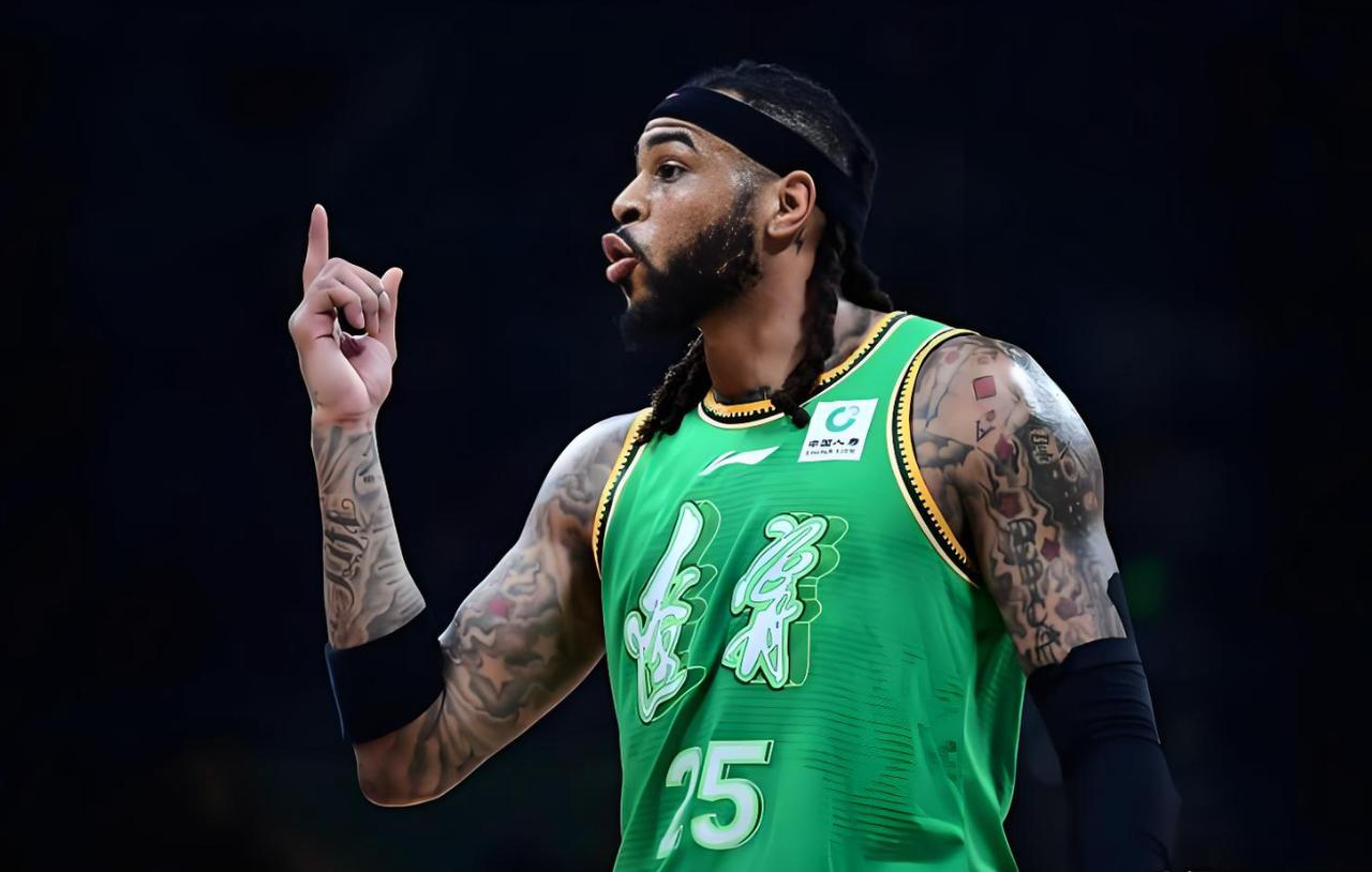 辽宁队放假！莫兰德和威尔斯打包回家辽宁队结束了与江苏队的比赛之后，球队在接下来