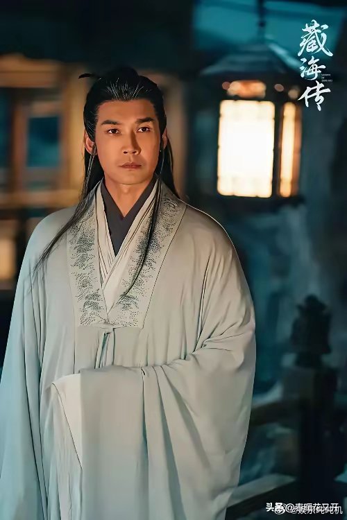 肖战拍《藏海》压力太大了，看看这部戏里的叔圈老戏骨们，扮相一个比一个帅，演技一个