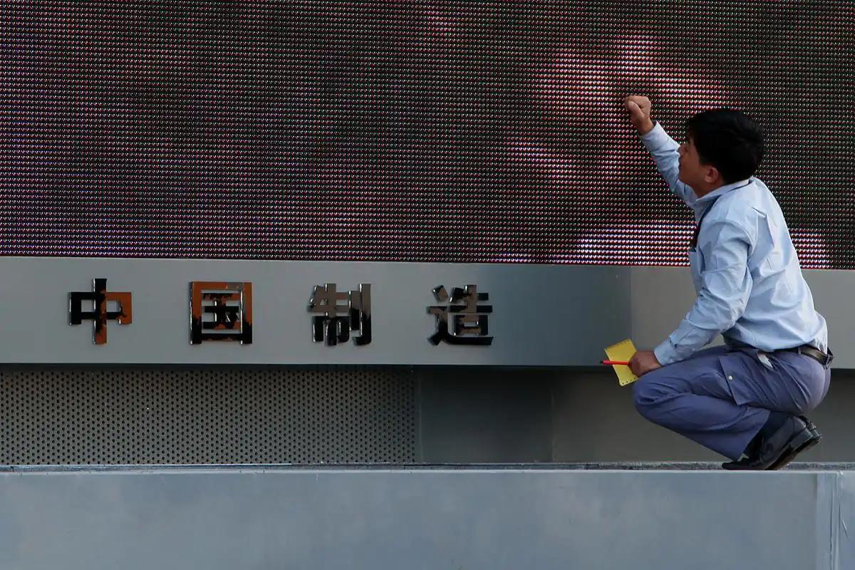 2026年才到年中，国内就接连出现了三个反常迹象，越琢磨越觉得意味深长。 麻