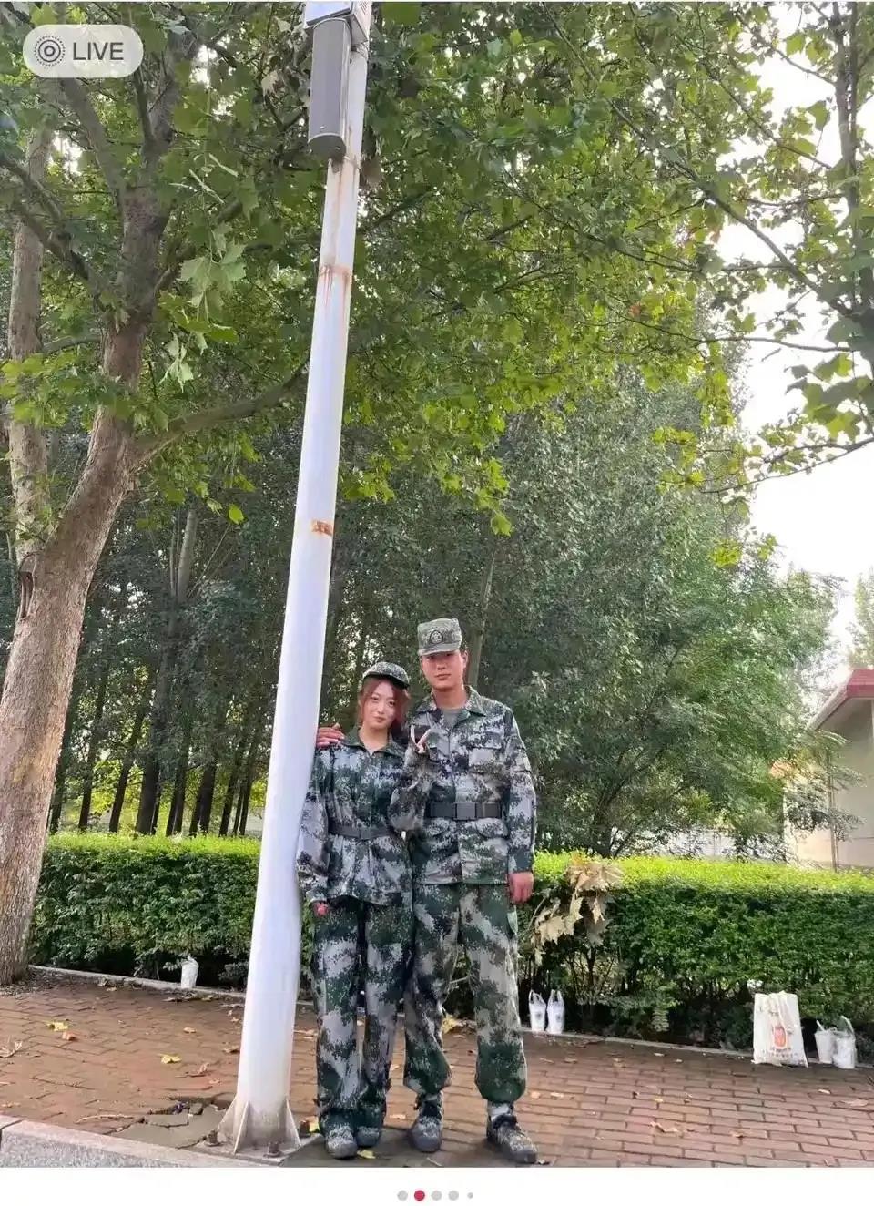 男朋友是教官，军训能不能坐树底下乘凉？