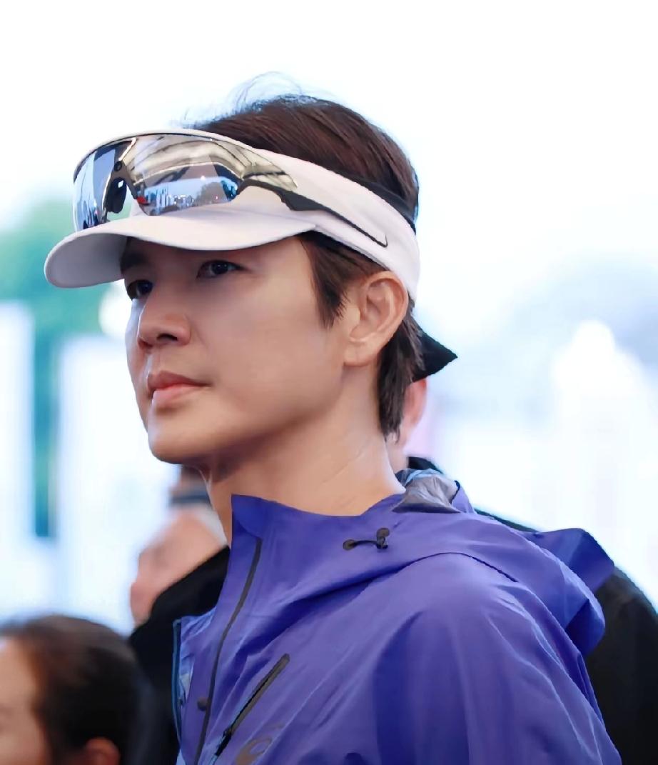 恭喜钟汉良！51岁完赛都江堰世遗半马，状态太能打！3月22日，20