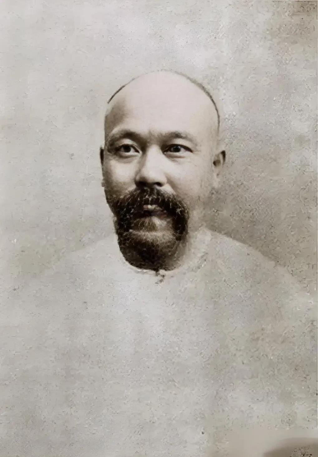刘步蟾在黄海海战开战之前，立下了苟丧舰，必与亡的誓言，他是一位极为优秀的爱国将领