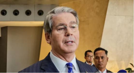 中美达成初步共识，贸易战继续休战？ 26日下午，新华社发布了中美在马来西亚经