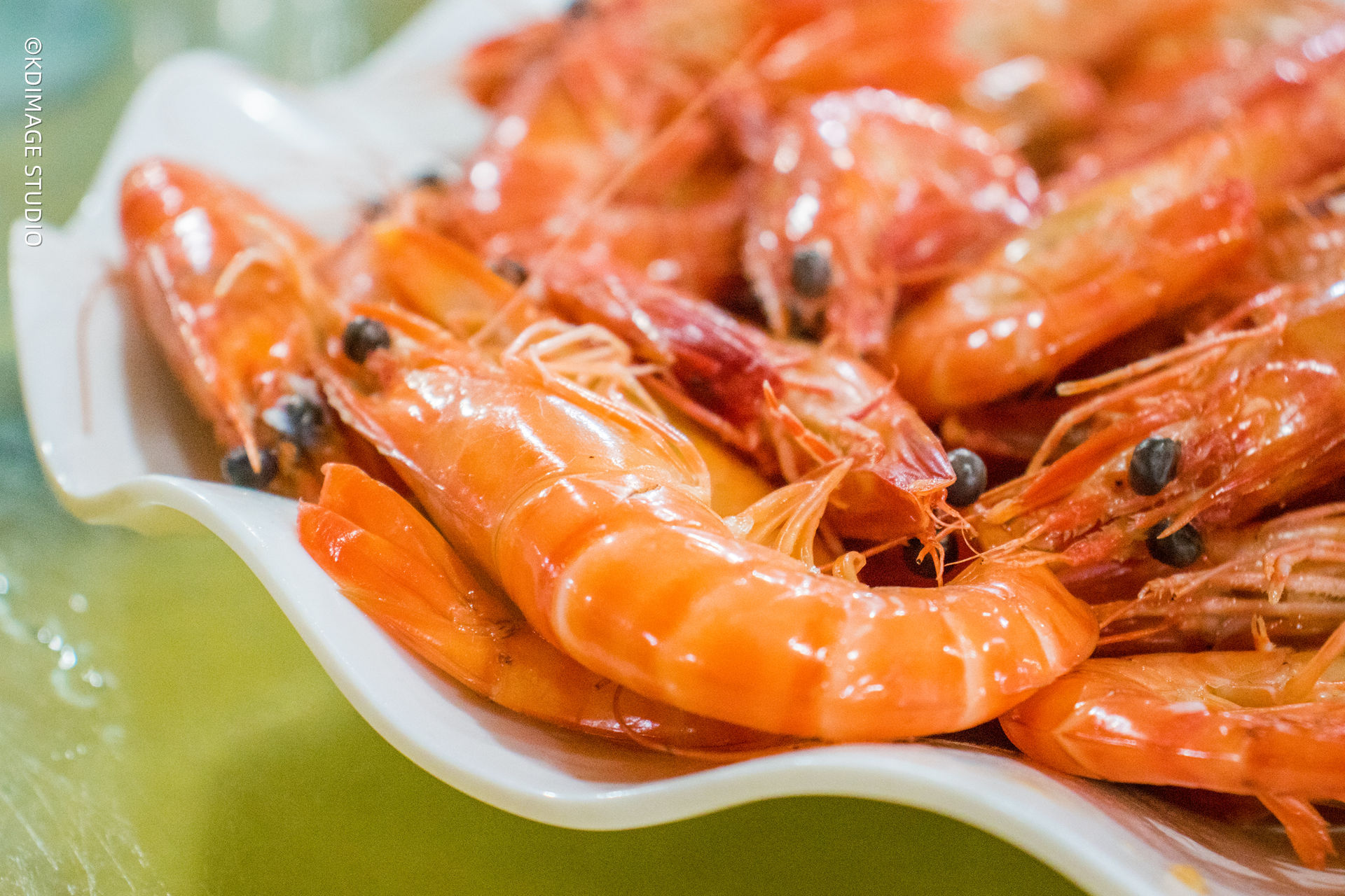 来三亚，若错过了与大海的“舌尖之约”，便不算真正读懂了这座岛屿的热情。海鲜，在这