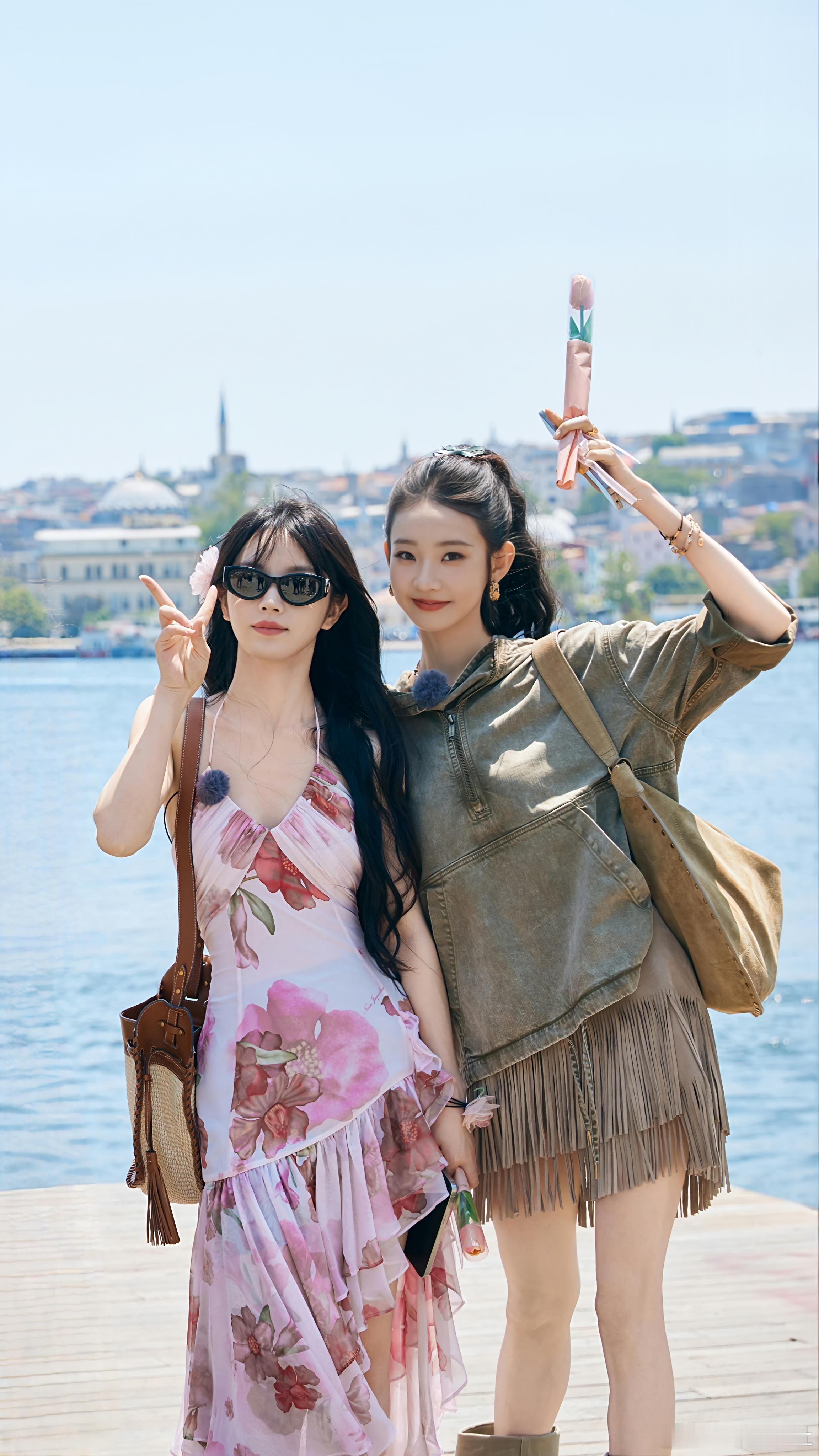 张艺凡问田曦薇：“有没有想我？”小田对艺凡说有了新妹妹，仅用了一秒就接受了田生艺