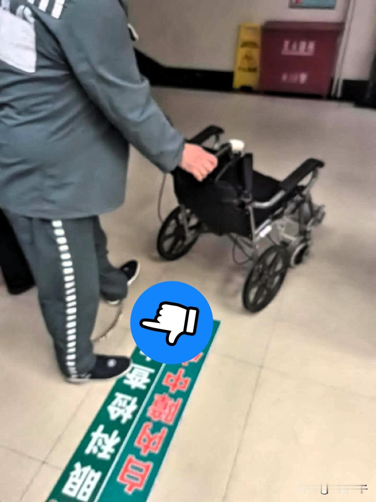 10点，去大连市第三人民医院看病人，偶遇重刑犯，偏胖的身体，50多岁的样子