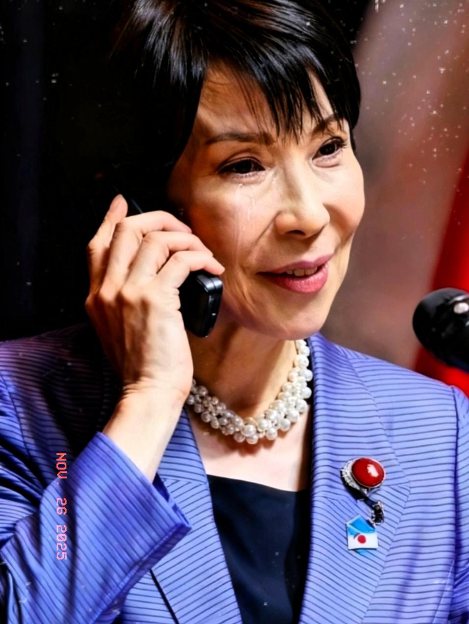 把她比作疯癫的赖清德，简直太传神了！道歉等于政治自杀，辞职等于承认战败。高市早苗