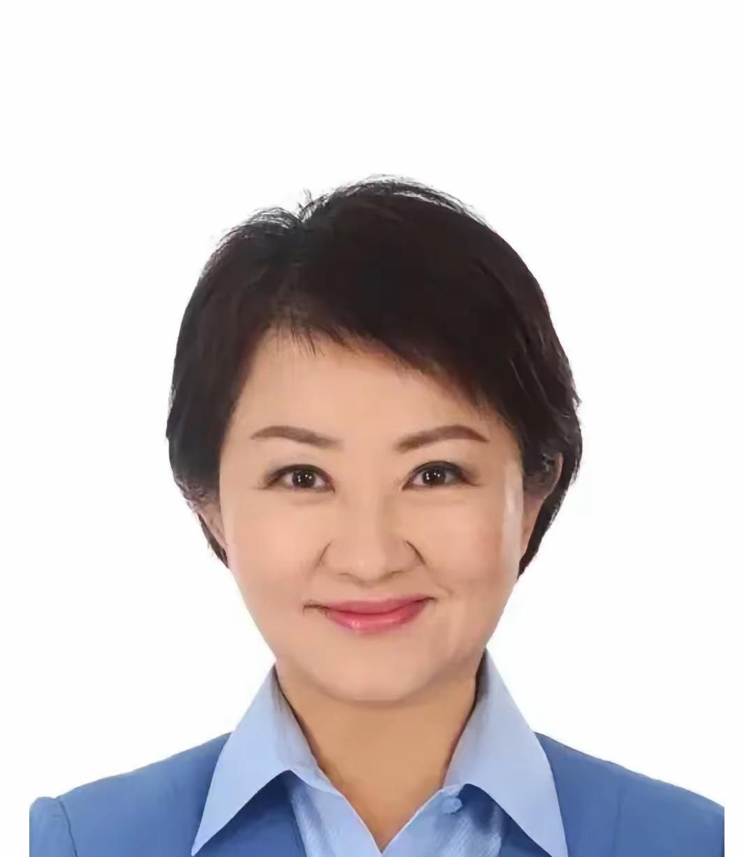 投机取巧两头观望，卢秀燕访陆提议遭全网反驳邱毅这回真是捅了马蜂窝。他公开提议