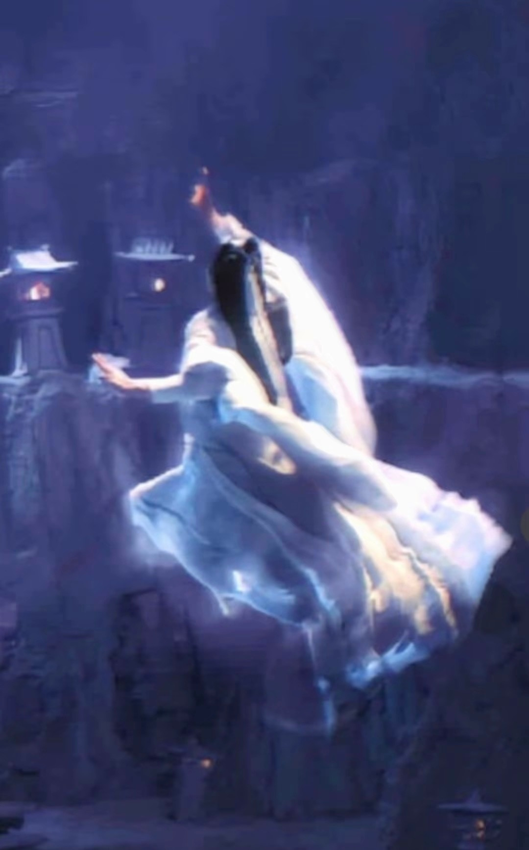只需要露出背影就能封神