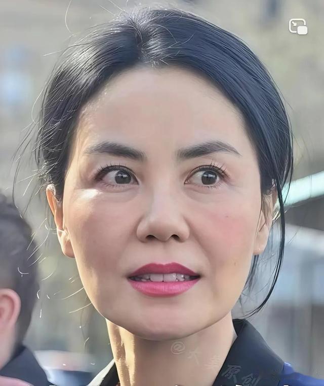 无滤镜后,王菲苍老憔悴,杨幂发福臃肿,刘诗诗和杨紫傻傻分不清