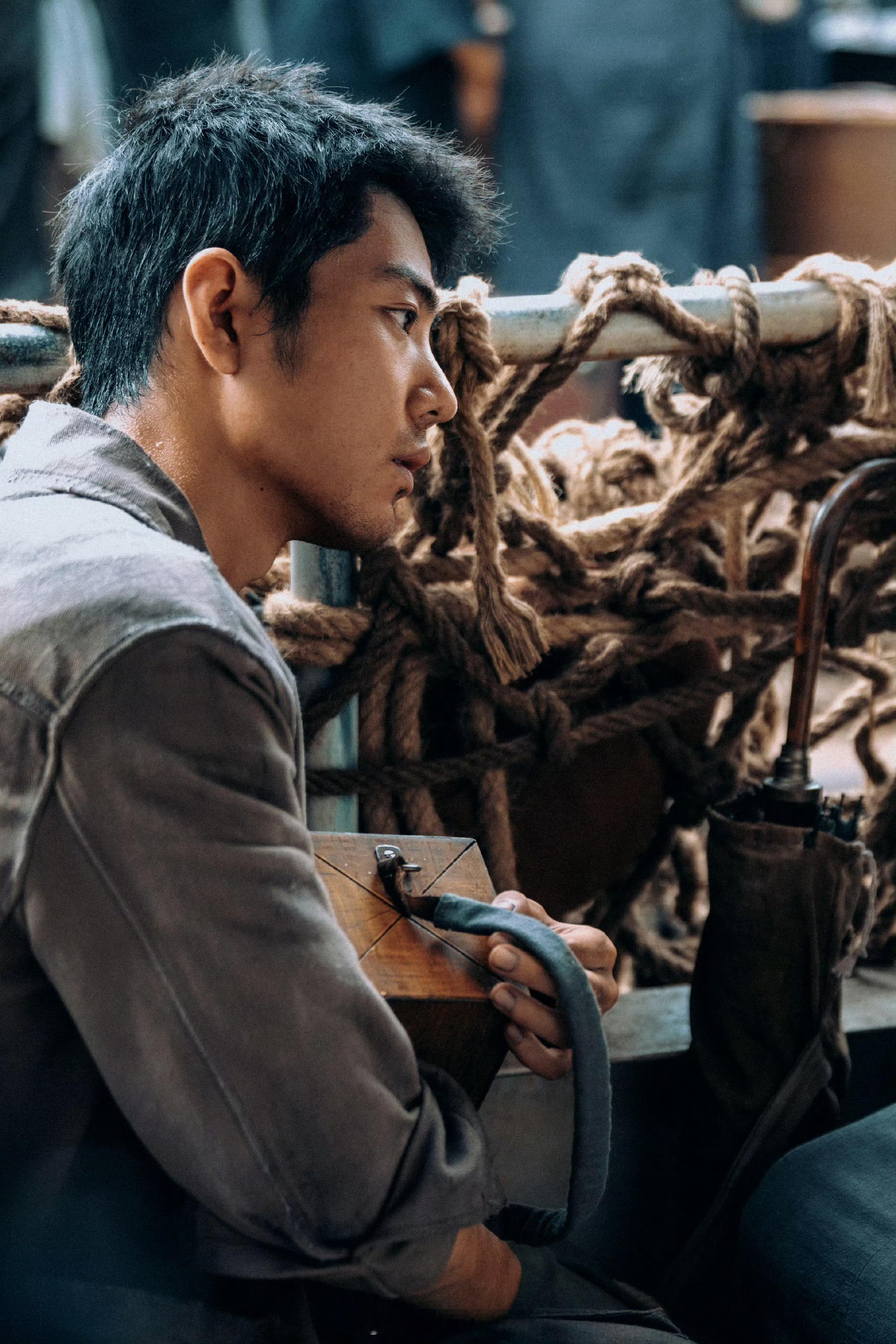 肖战戈止镇的故事如约而至《莫得闲》8月1日正式上线作为《得闲谨制》的导演剪辑完整
