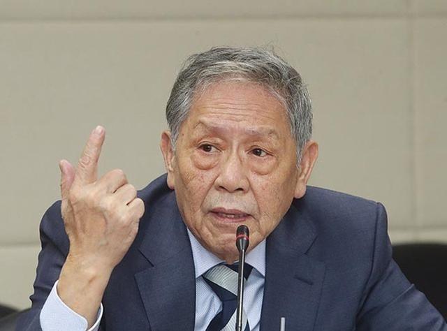 帅化民：不是我喜欢吹捧中国大陆的军武科技，反而我特别讨厌解放军的一个叫“远火”的