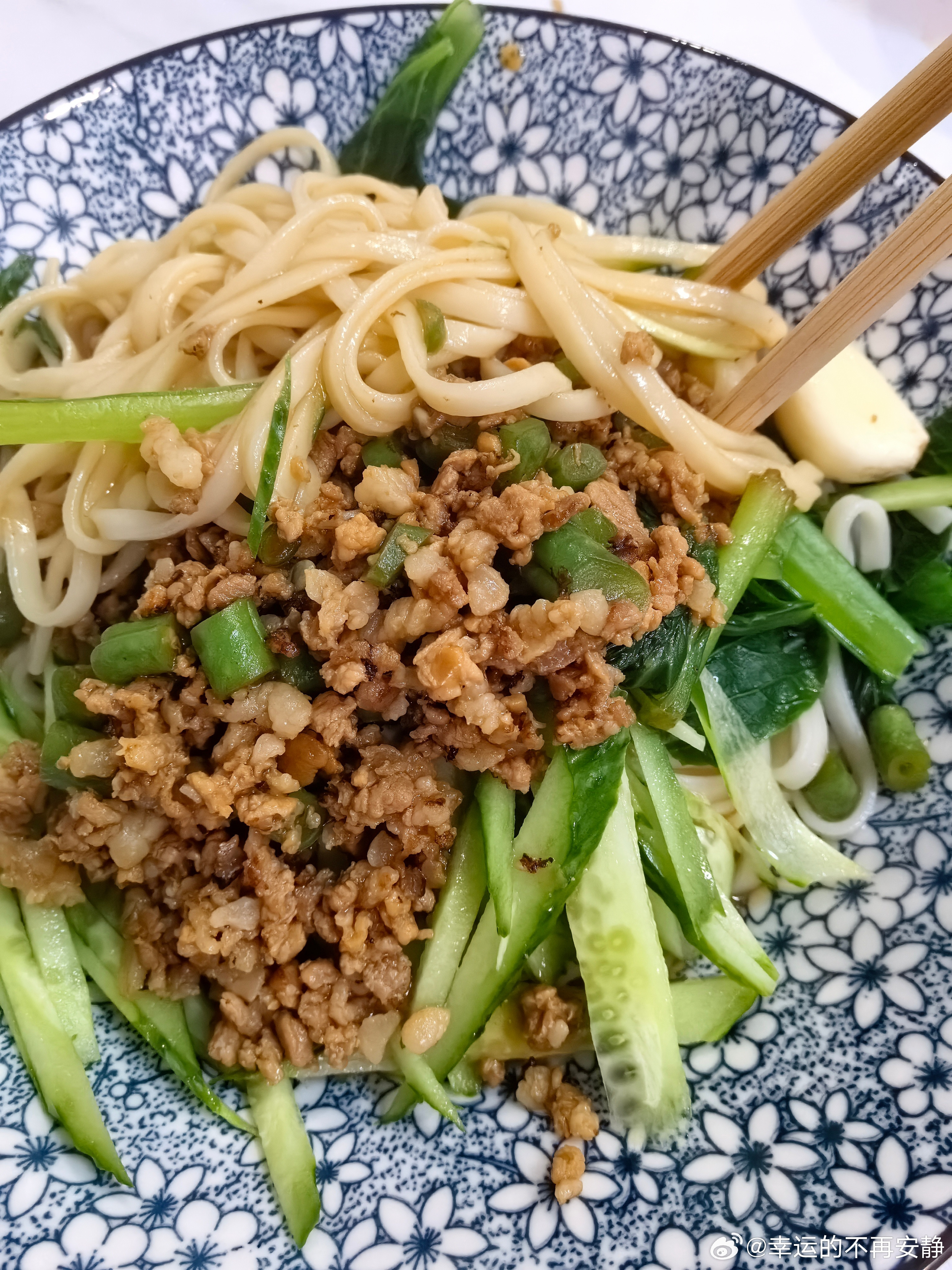 减肥减到没食欲了减肥没食欲吗？没有啊，一直说晚上少吃点，少吃点，可是少吃了晚上就